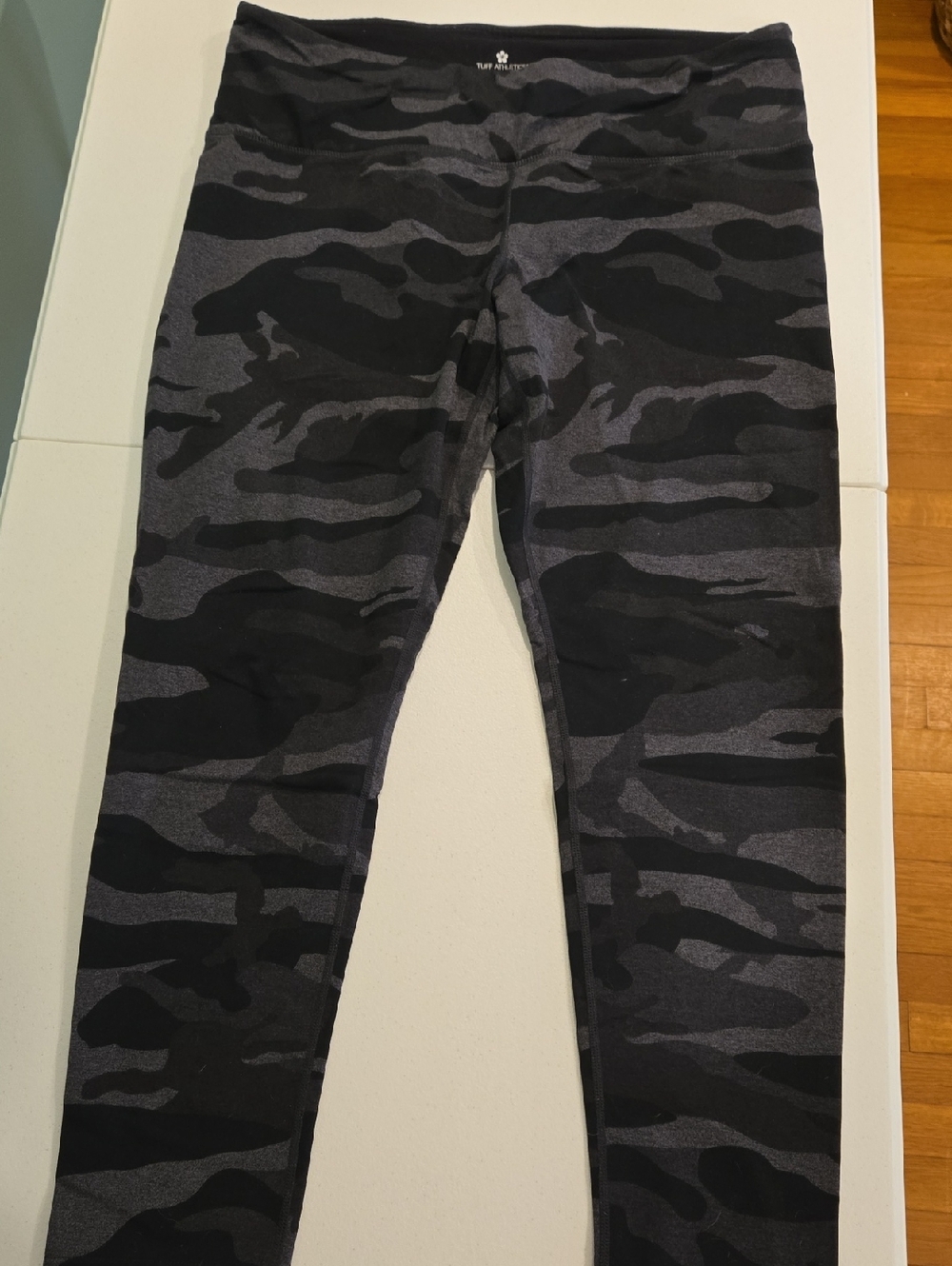 Tuff Athletics Black & Gray Camo Leggings